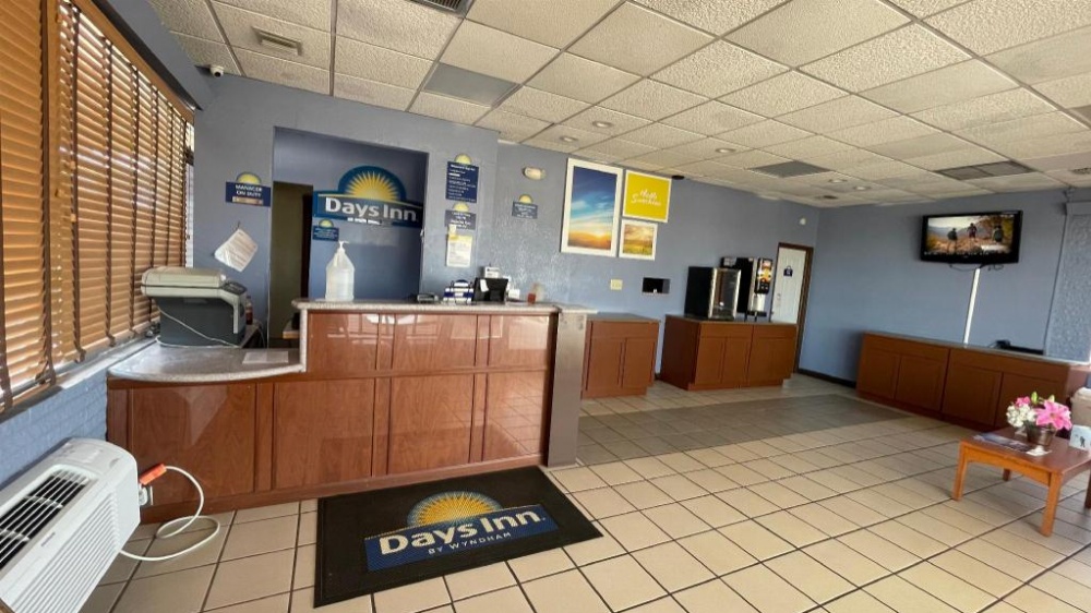 Days Inn by Wyndham Salina South Image 7
