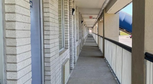 Days Inn by Wyndham Salina South image 2